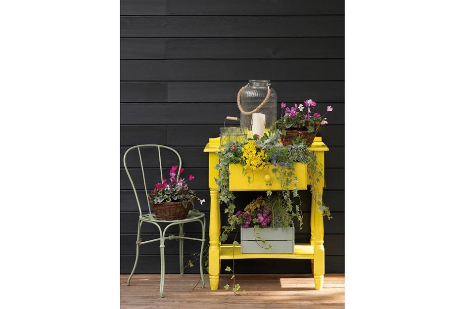 8 Genius Ways To Upcycle Your Old Furniture 8 Genius Ways To Upcycle Your Old Furniture