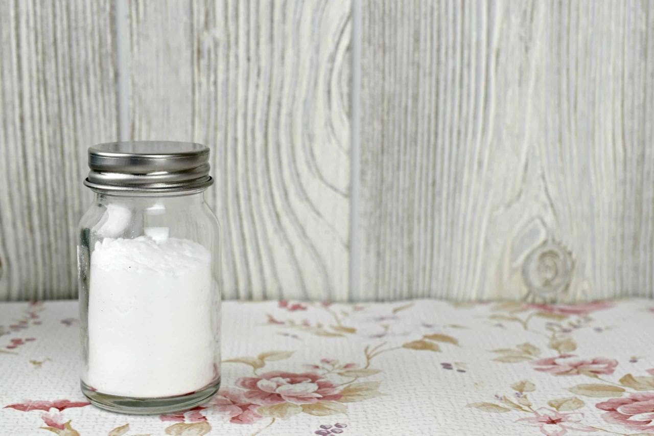 How To Make Your Own Dry Shampoo How To Make Your Own Dry Shampoo